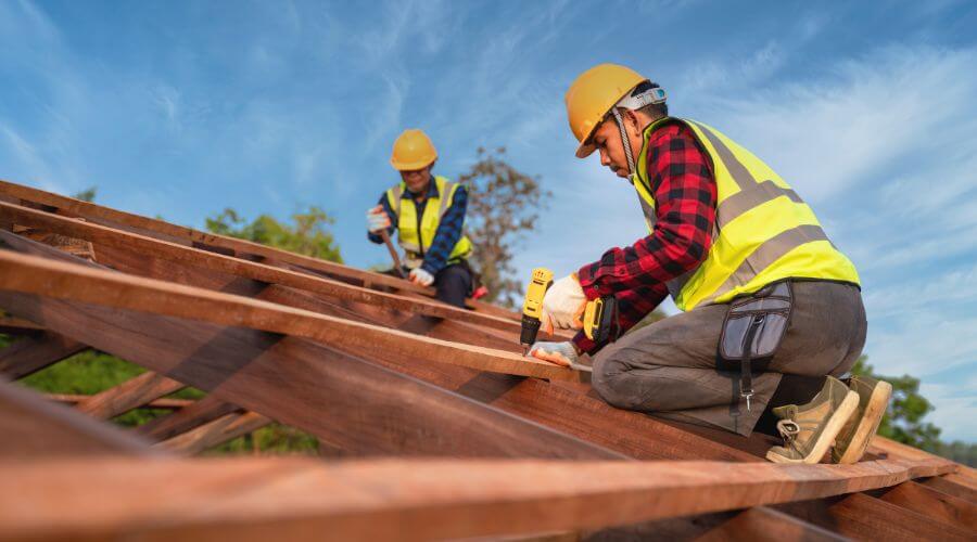 Professional gutter cleaning in Conover, WI